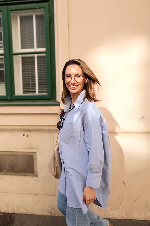 Maria Santini, magistra psihologije, nasmiješena na ulici u Zagrebu